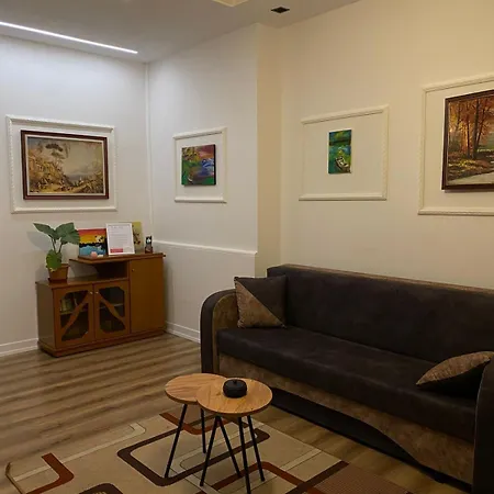 With A View פוגרדץ